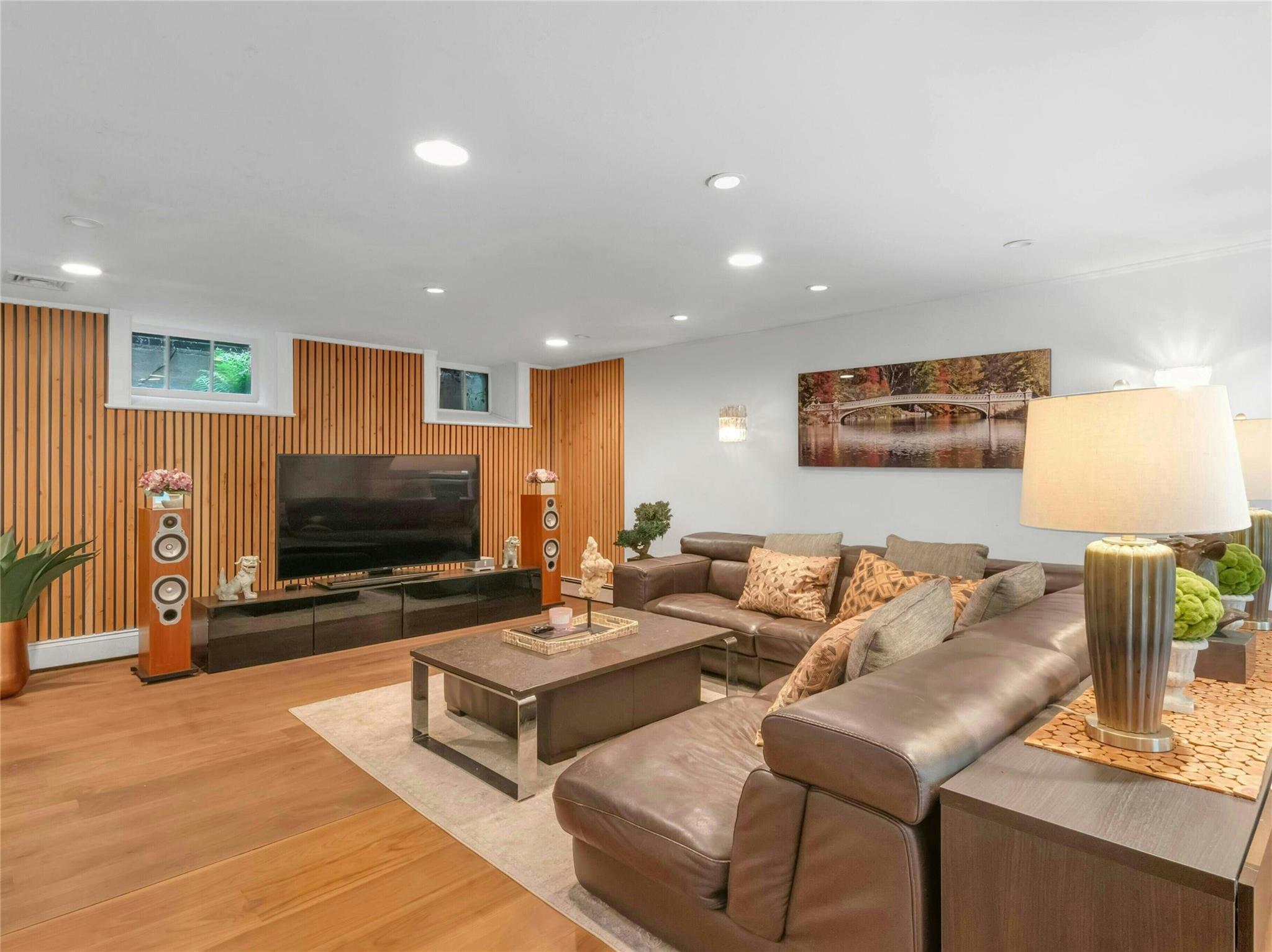 91 Warwick Road, Bronxville, New York image 30