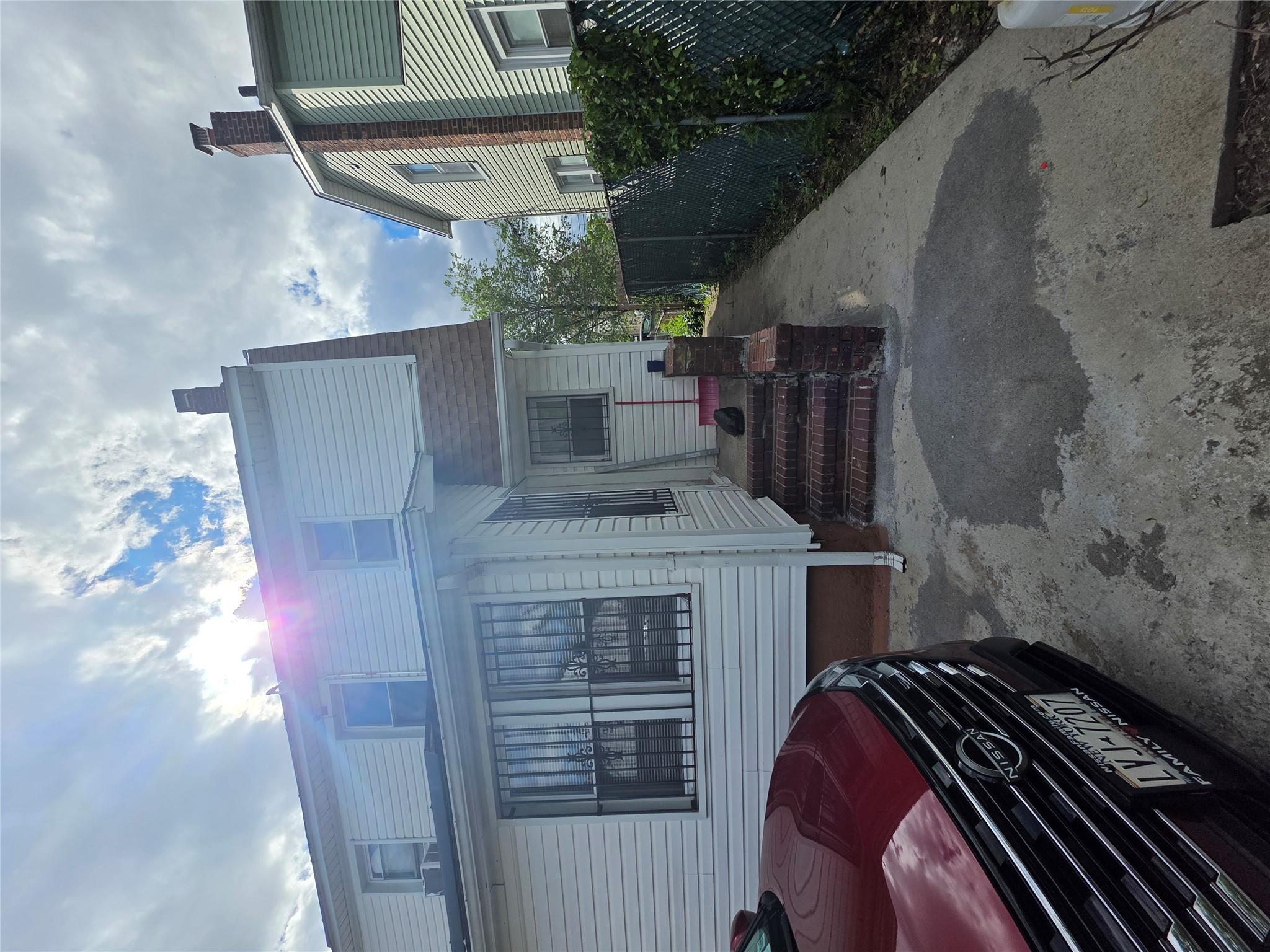 133-15 220 St St, Springfield Gardens, New York image 28