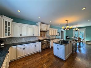 2 Enclave Court, Dix Hills, New York image 13