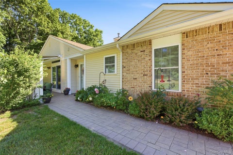 Condo For Sale - 10 Pheasant Trail<br/> Coram, NY 11727