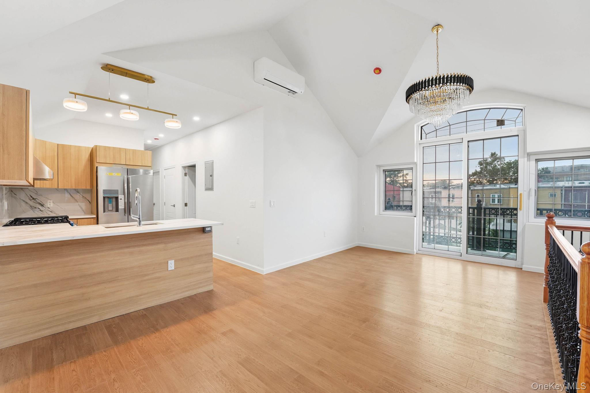 15033 Hawtree Street - Photo 3