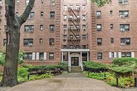 Property for Sale at 118th Street St 4H, Kew Gardens, Queens, NY - Bedrooms: 2 
Bathrooms: 1  - $339,000