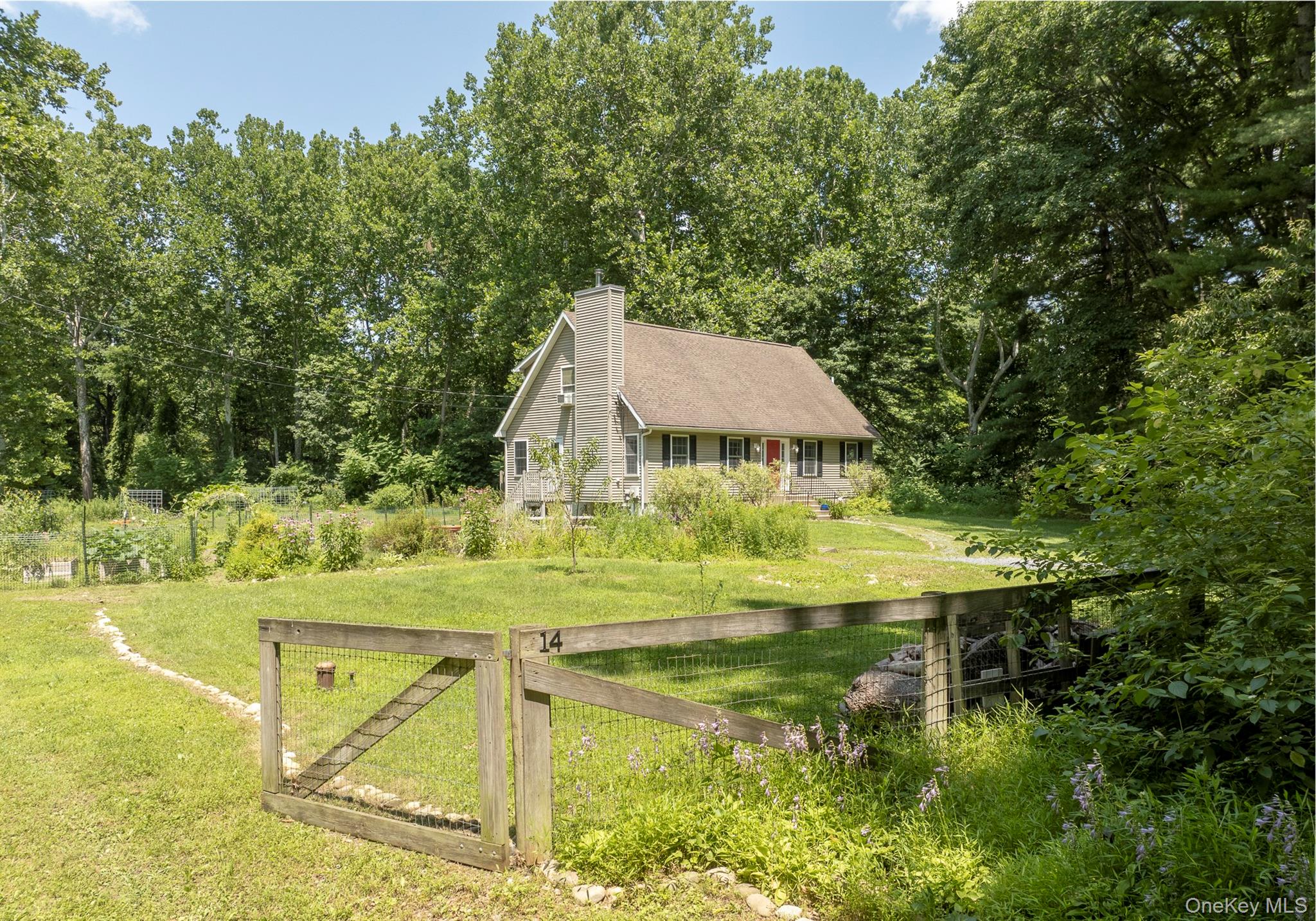 13-14 Creekside Place
