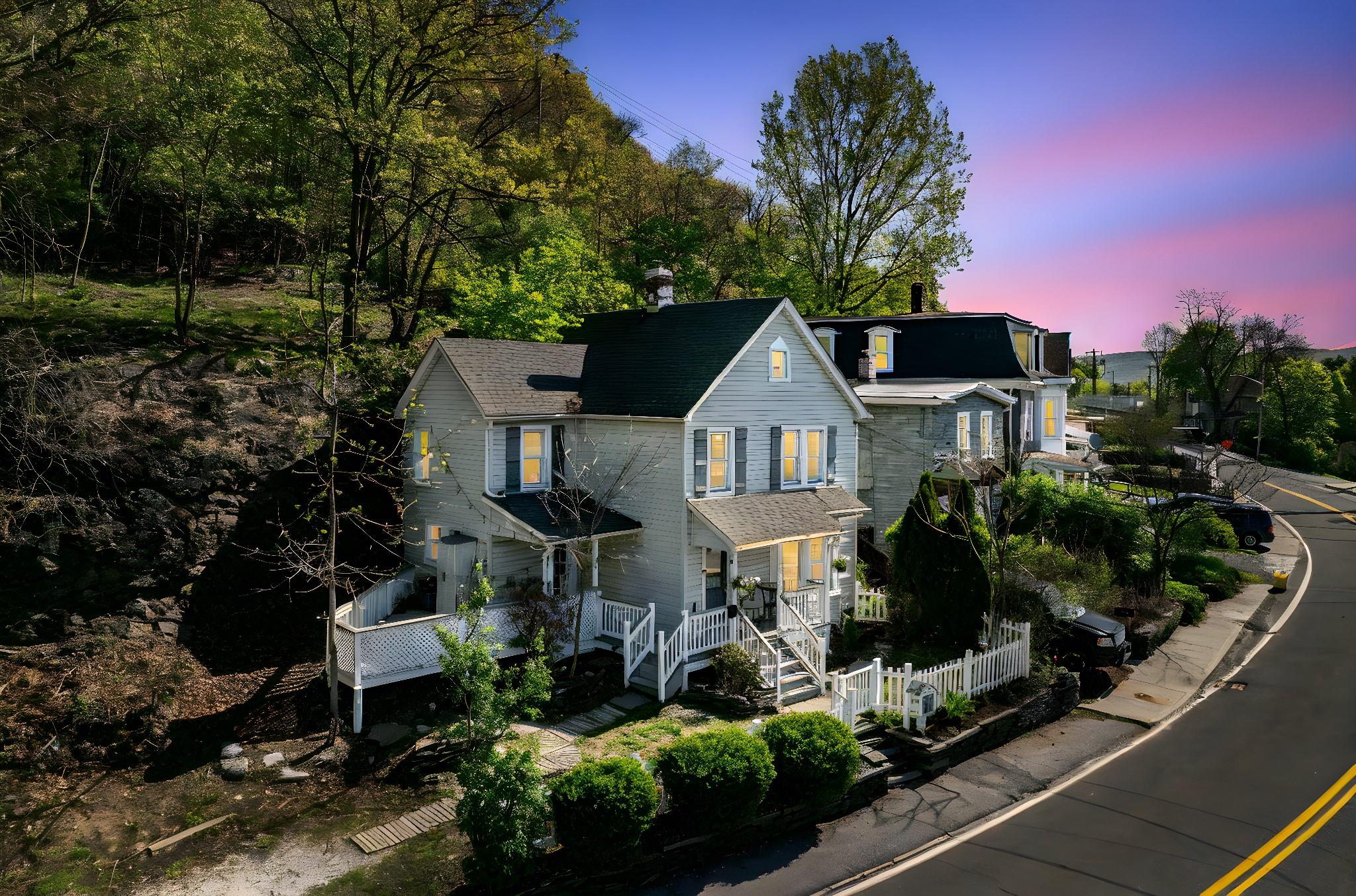 83 W Main Street, Port Jervis, New York image 1