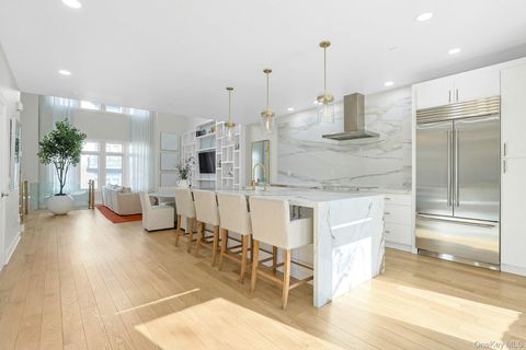 Homes For Sale - 56 1st Street #L4<br/> Pelham, NY 10803