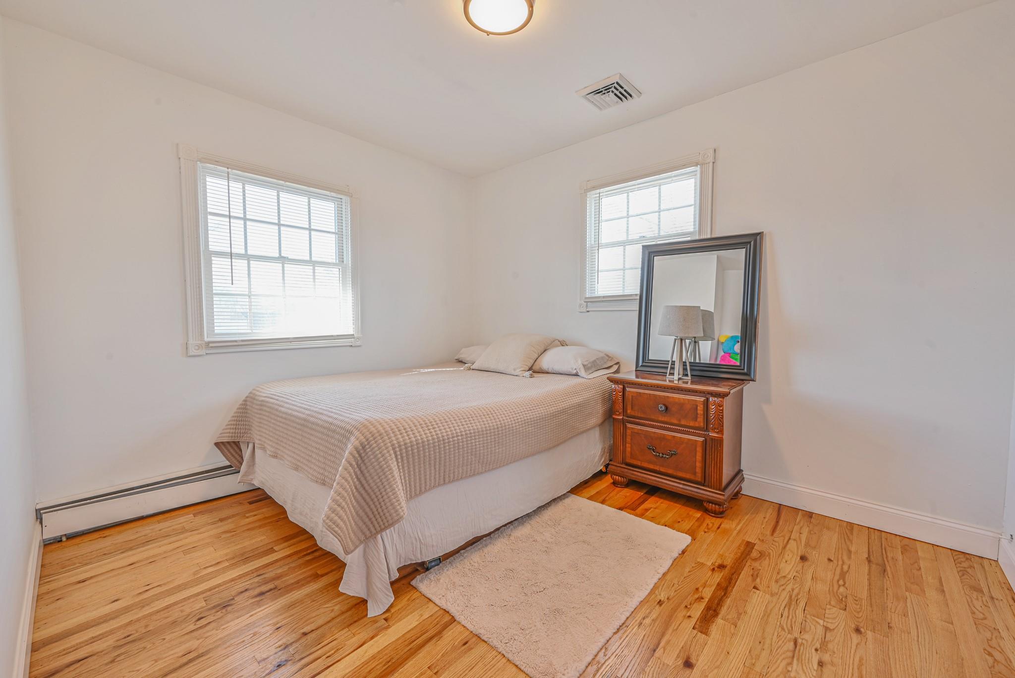 35 Penn Street, Port Jefferson Station, New York image 17