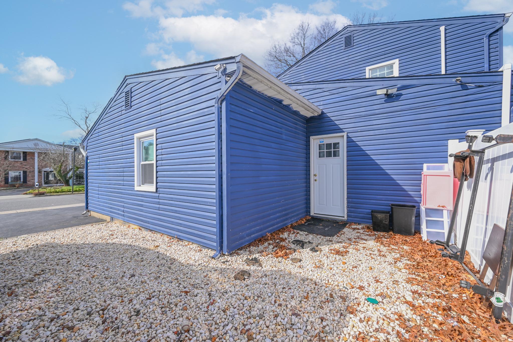 35 Penn Street, Port Jefferson Station, New York image 25