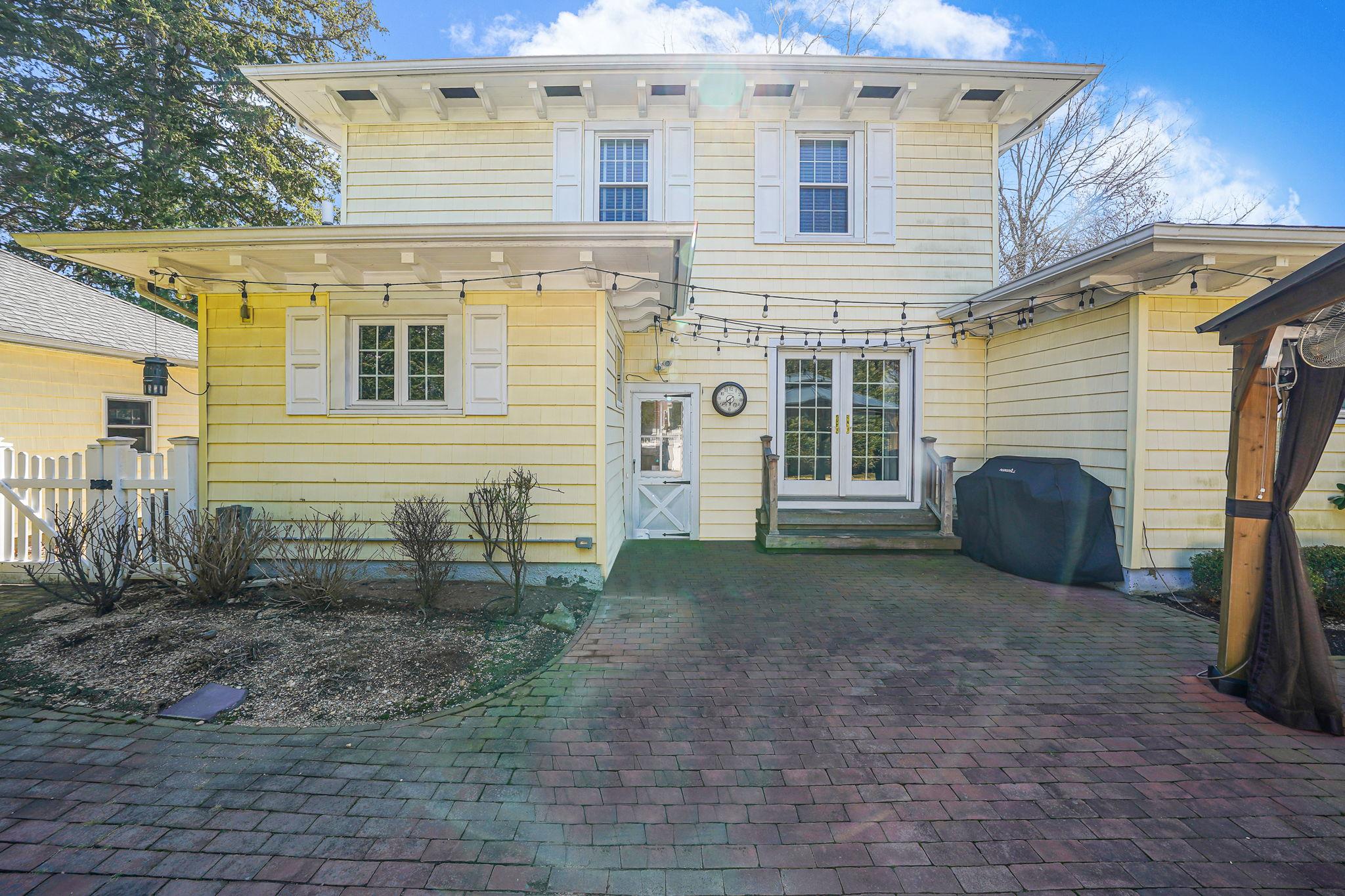 10 Church Street, Syosset, New York image 8