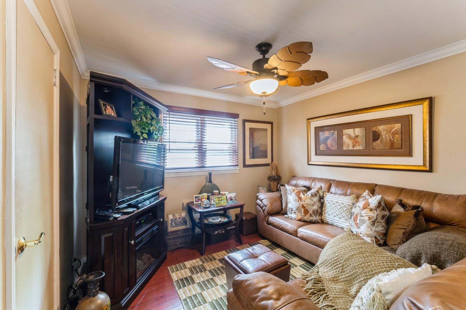 18 Hawthorne Lane, Valley Stream, New York image 20