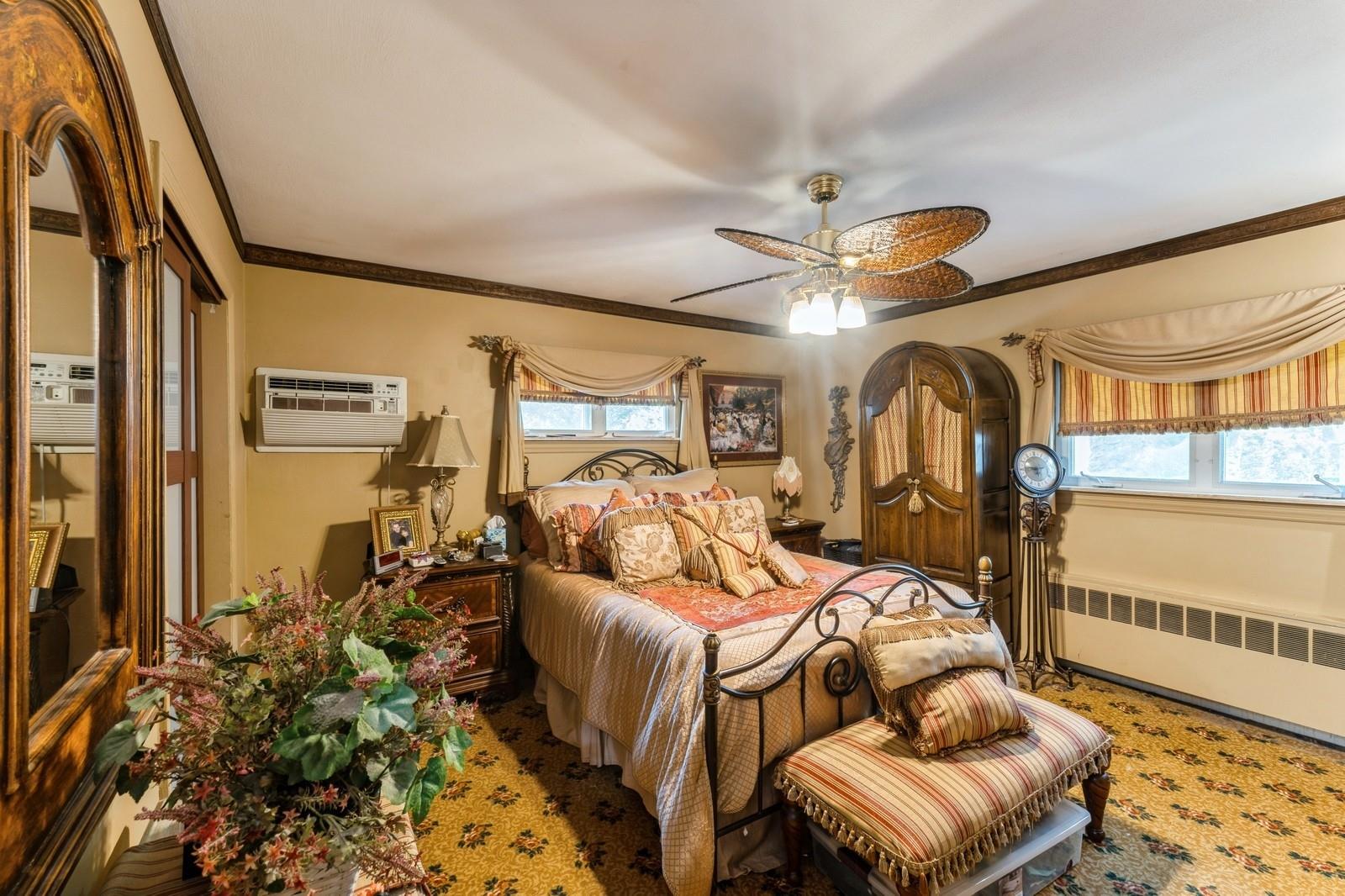 18 Hawthorne Lane, Valley Stream, New York image 24