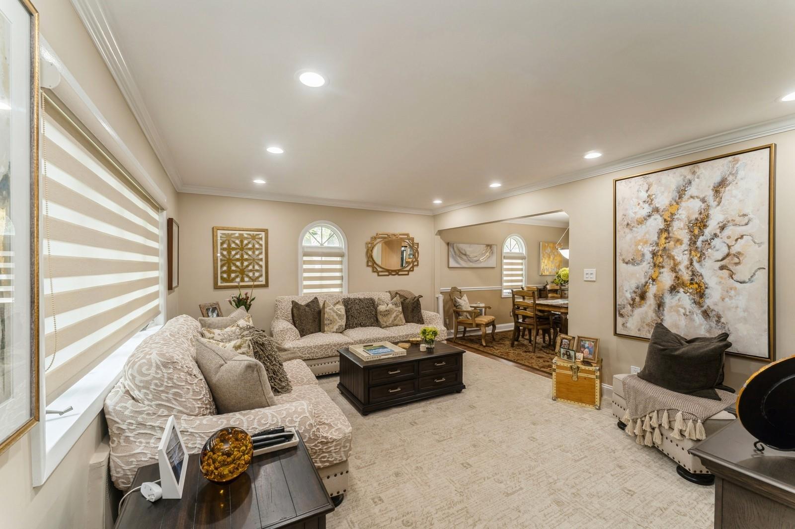 18 Hawthorne Lane, Valley Stream, New York image 12