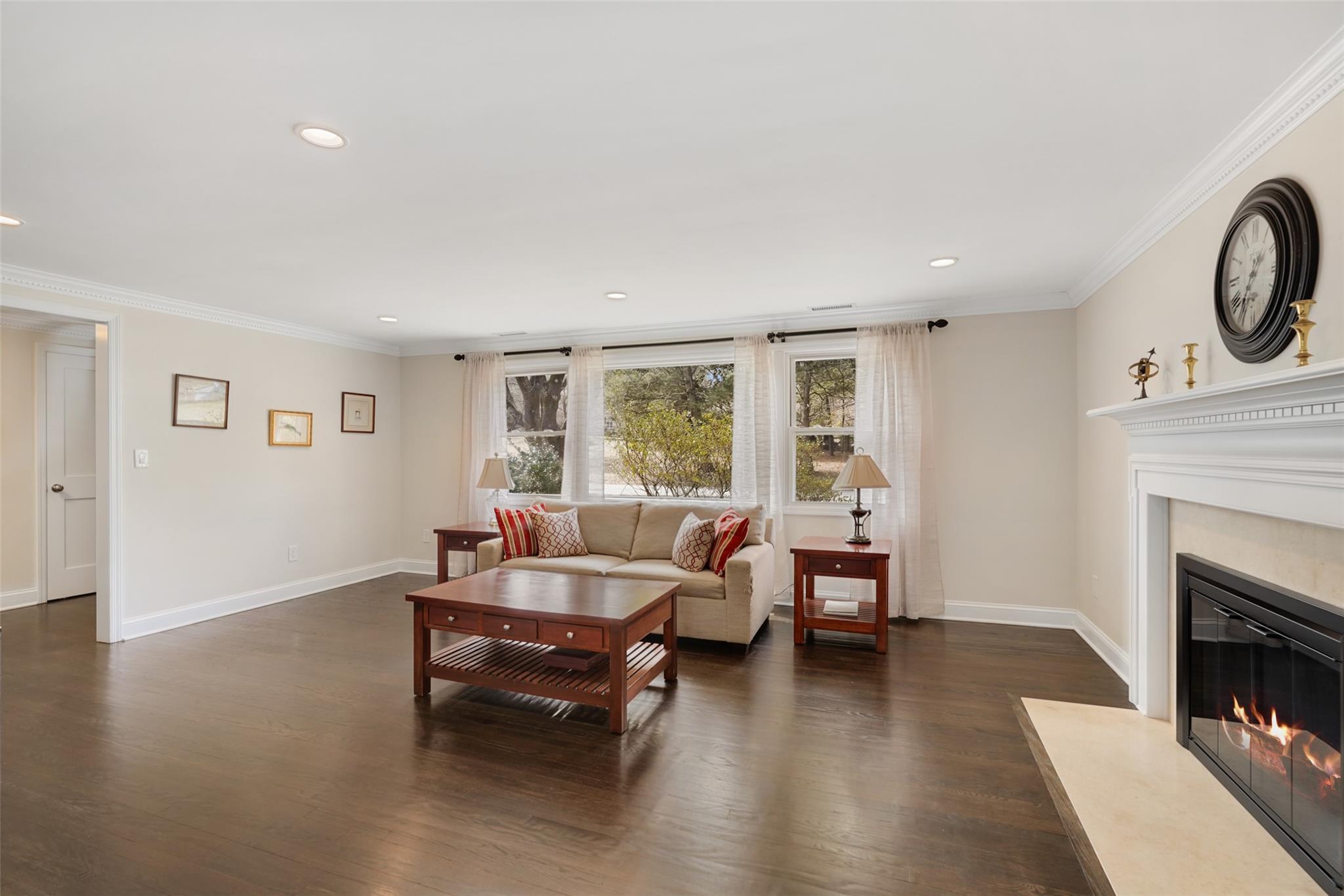 4 Ivy Place, Bedford, New York image 4