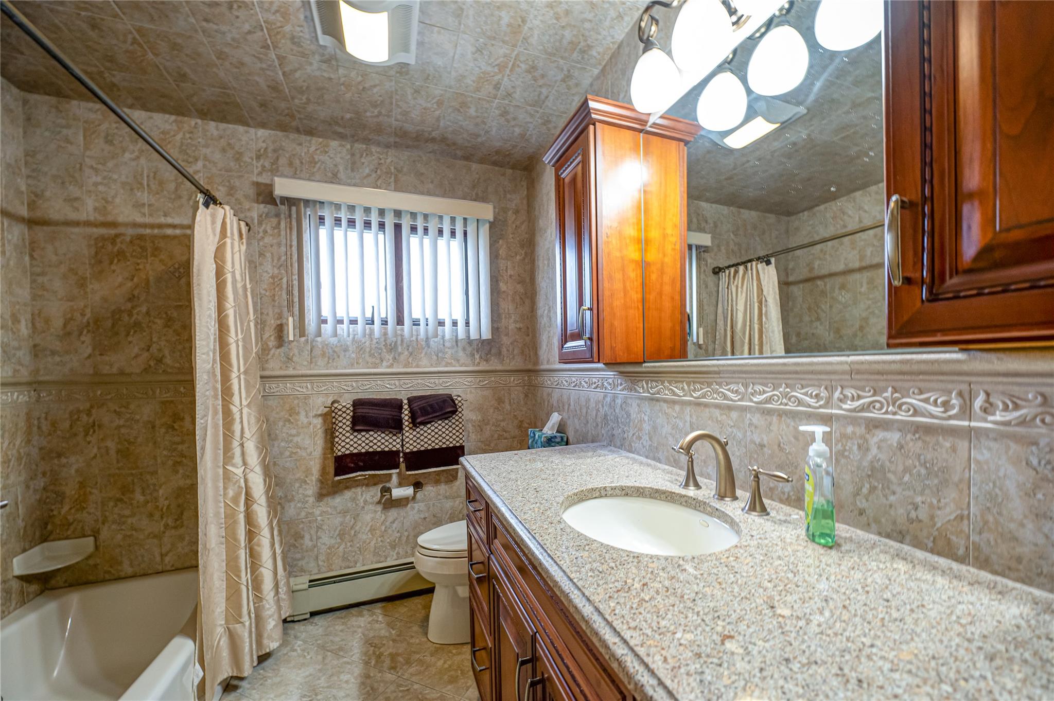 50 West Hampton Road, Lindenhurst, New York image 4