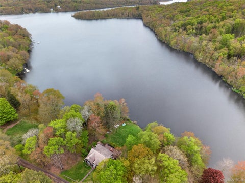 Homes For Sale - 79 Redwood Lane<br/> Sullivan County, Swan Lake, NY 12783