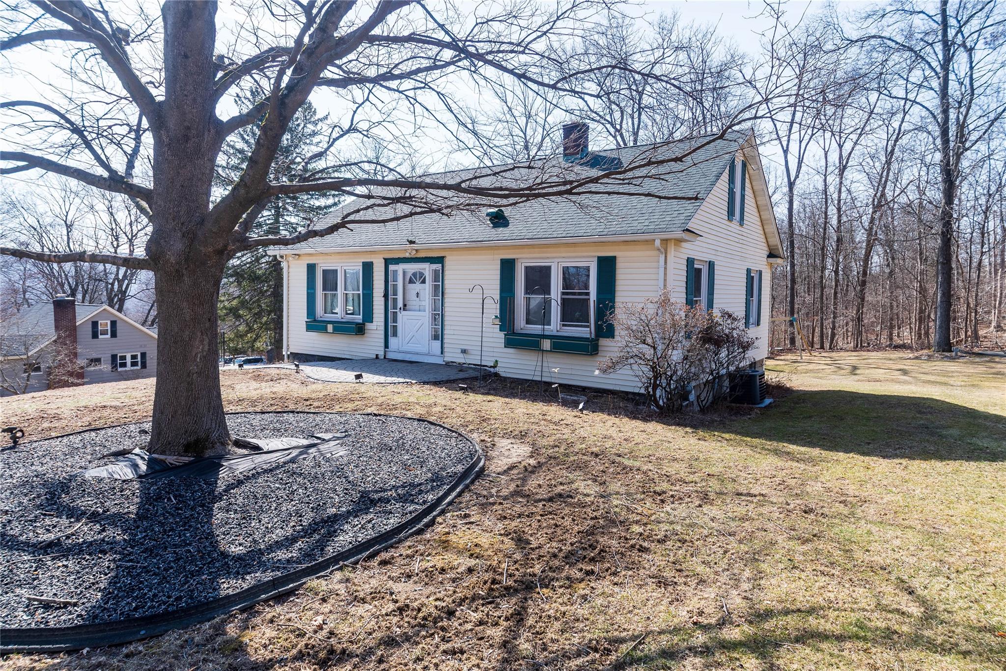 93 Weygant Hill, Highland Mills, New York image 2