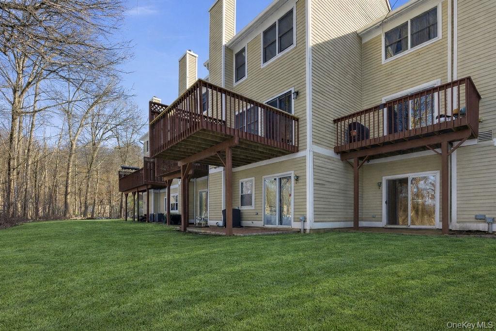 305 Glenwood Drive 3-3