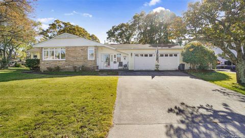 Photo of 11 Norman Drive, Centereach, NY 11720 (MLS # 924158)