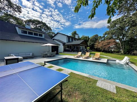 93 Hog Creek Lane East Hampton NY 11937