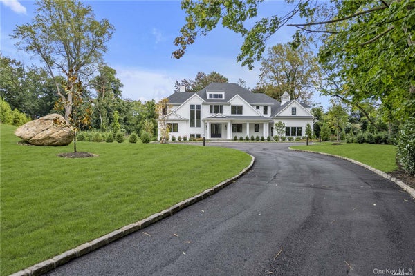 36 COW NECK RD, SANDS POINT, NY 11050 - Image c976930aca09ee2b27e90da42e84f2a8/1465389530