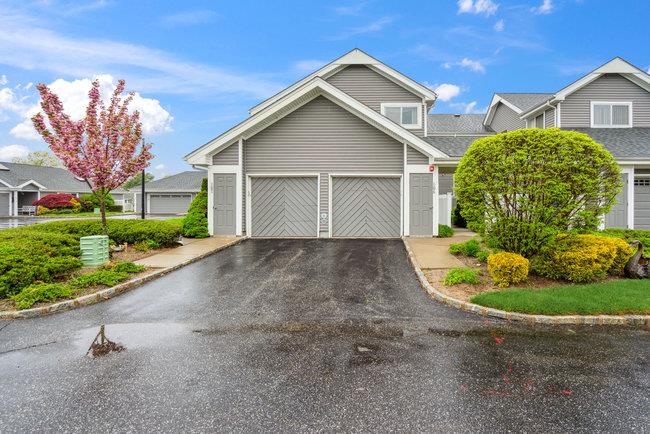 106 E Midland Pond Court First Floor