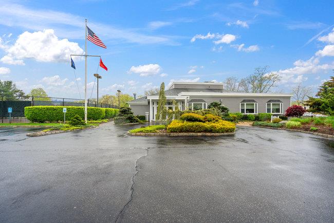 106 E Midland Pond Court #FIRST FLOOR, Moriches, New York image 34