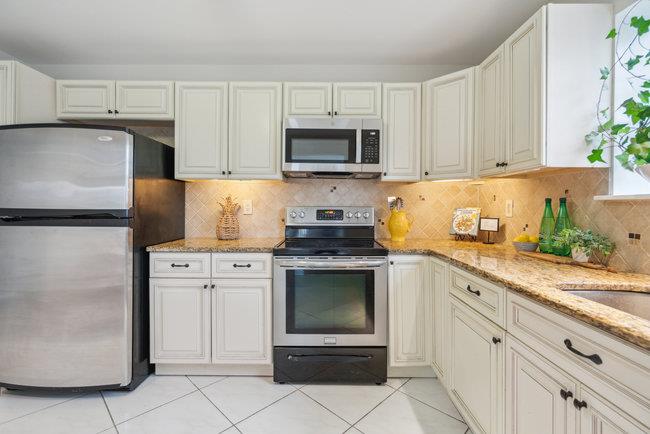 106 E Midland Pond Court #FIRST FLOOR, Moriches, New York image 7