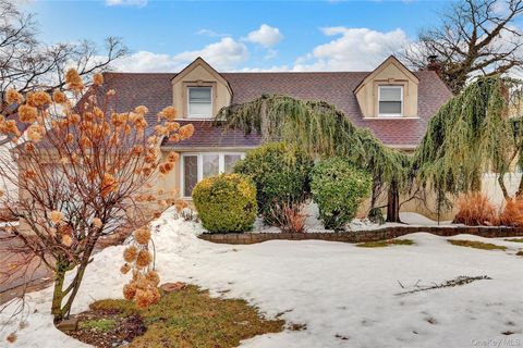 Photo of 897 Spring Avenue, Uniondale, NY 11553 (MLS # 968336)