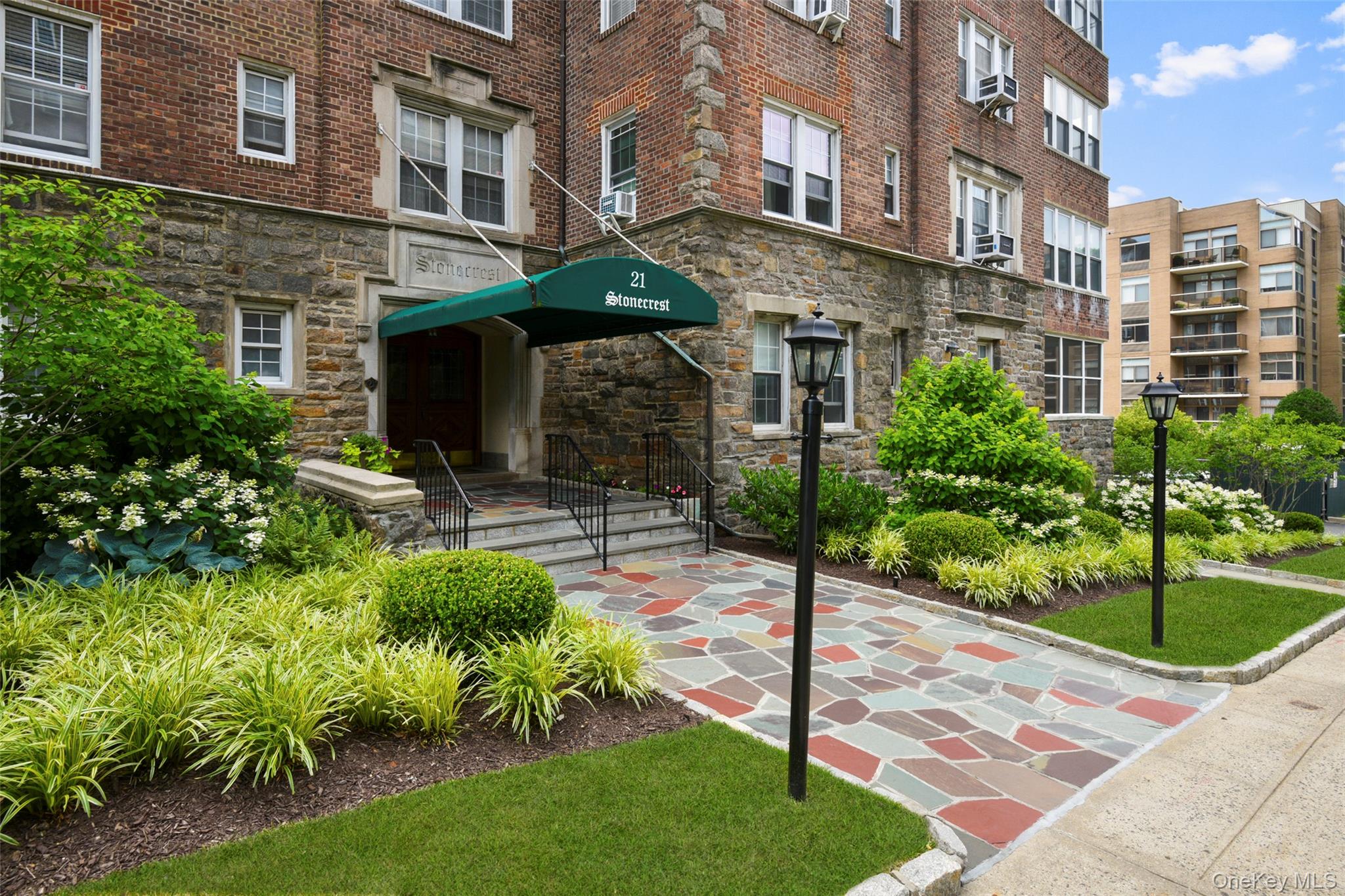 21 N Chatsworth Avenue 3C