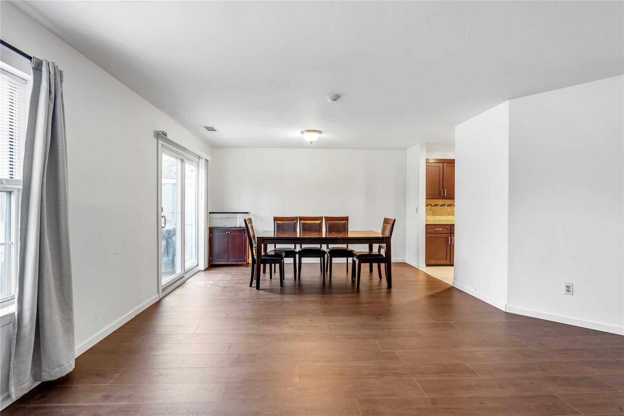 1105 Sara Circle #1105, Brookhaven, New York image 4