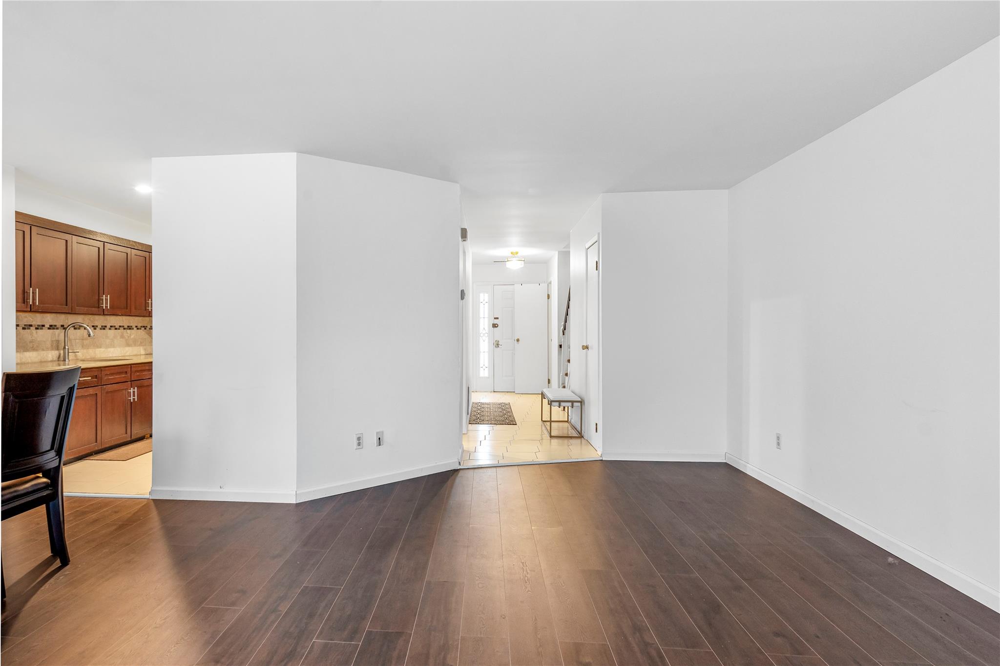 1105 Sara Circle #1105, Brookhaven, New York image 7