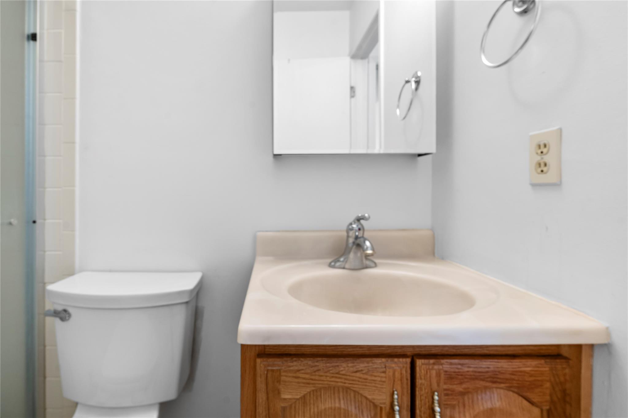 1105 Sara Circle #1105, Brookhaven, New York image 14