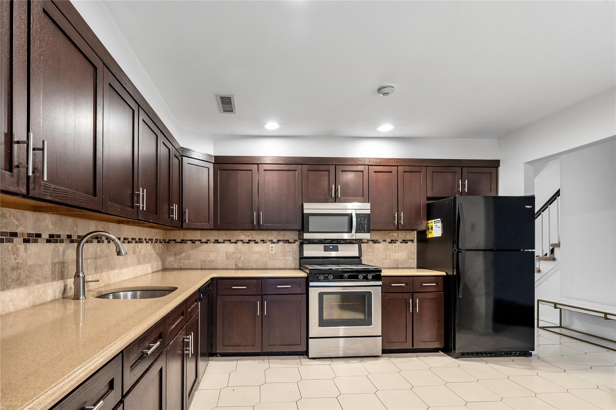 1105 Sara Circle #1105, Brookhaven, New York image 6