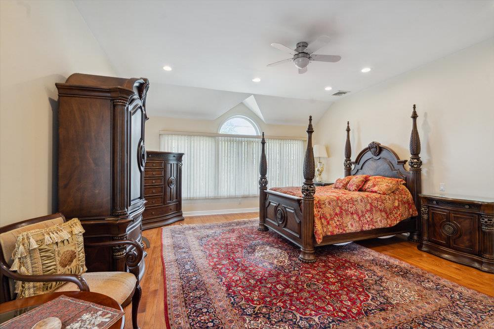 44 Netz Place, Albertson, New York image 21