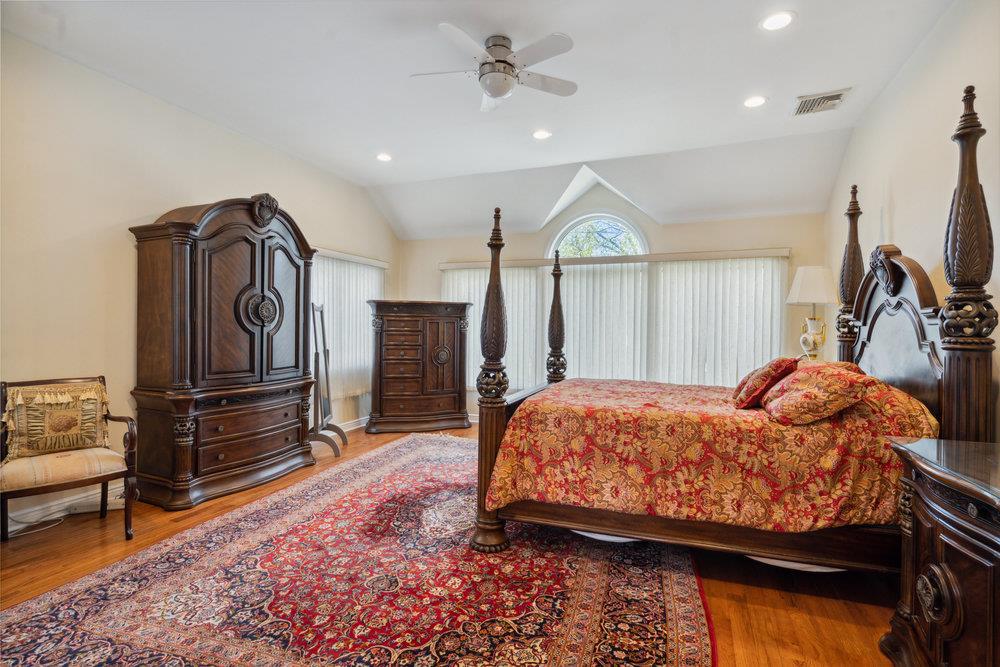 44 Netz Place, Albertson, New York image 22