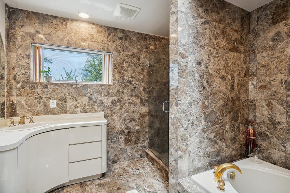 44 Netz Place, Albertson, New York image 24