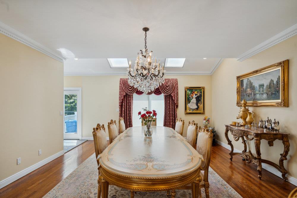 44 Netz Place, Albertson, New York image 12