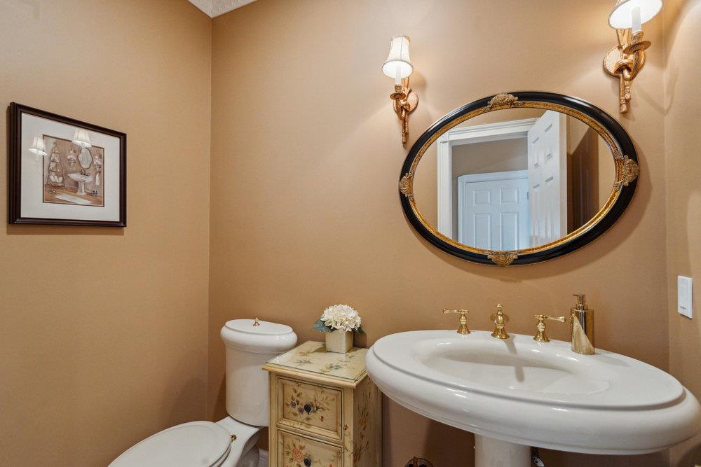 44 Netz Place, Albertson, New York image 19
