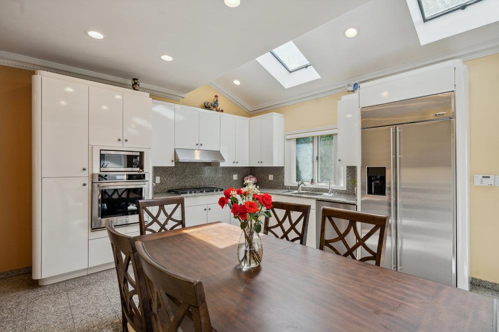 44 Netz Place, Albertson, New York image 16
