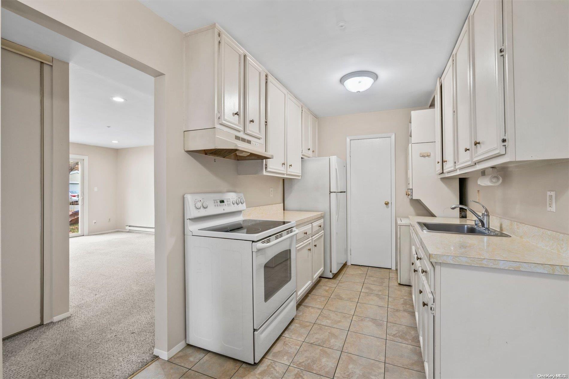 708 Cabot Court #708, Saint James, New York image 9