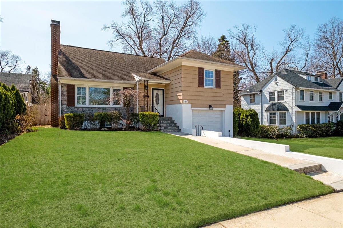 16 N Whitfield Terrace, New Rochelle, Florida image 1