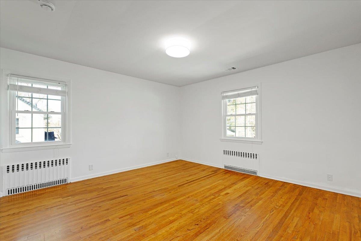 16 N Whitfield Terrace, New Rochelle, Florida image 7