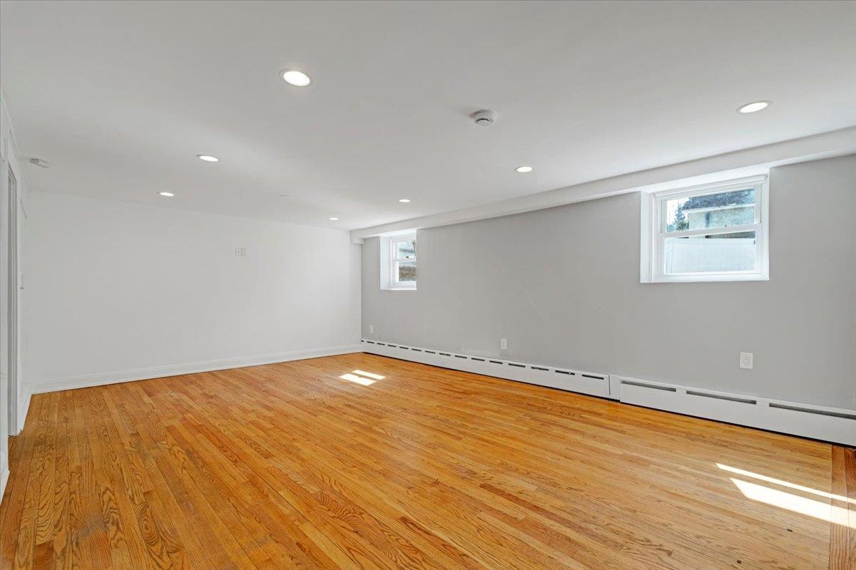 16 N Whitfield Terrace, New Rochelle, Florida image 14