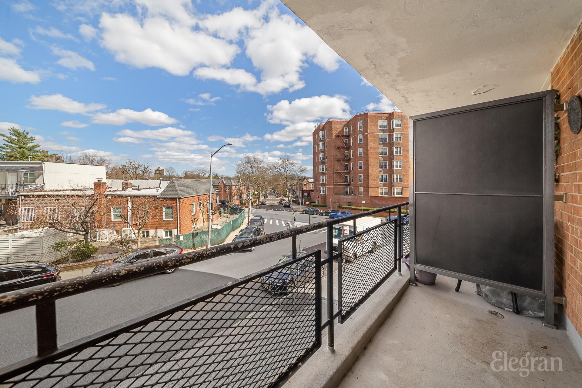 67-50 Thornton Place Pl #1F, Forest Hills, New York image 3