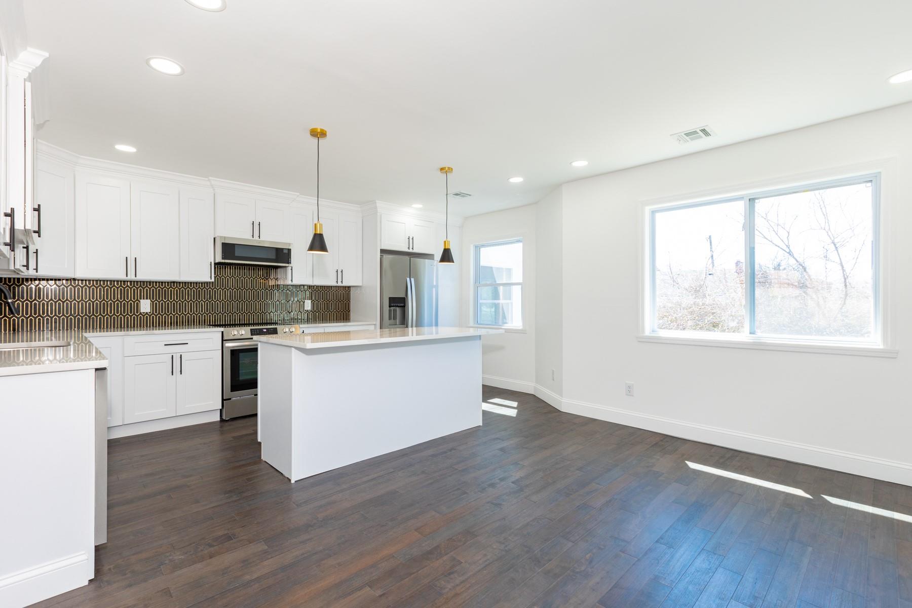 38 Melody Lane, Amityville, New York image 4
