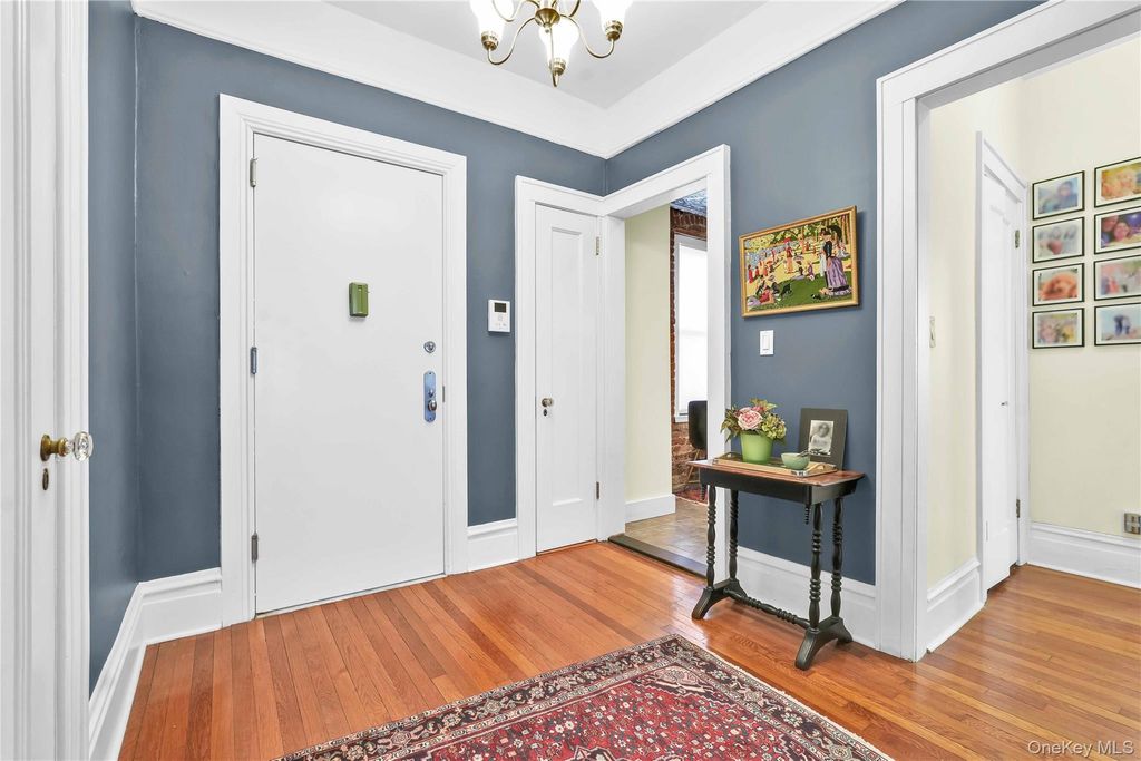 Photo of 84-02 Beverly Road #2B, Kew Gardens, NY 11415 (MLS # 966120)