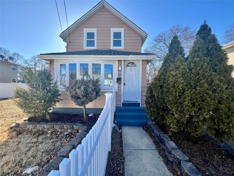 245 Siegel Street, North Hempstead, NY 11590 - MLS#: 832915