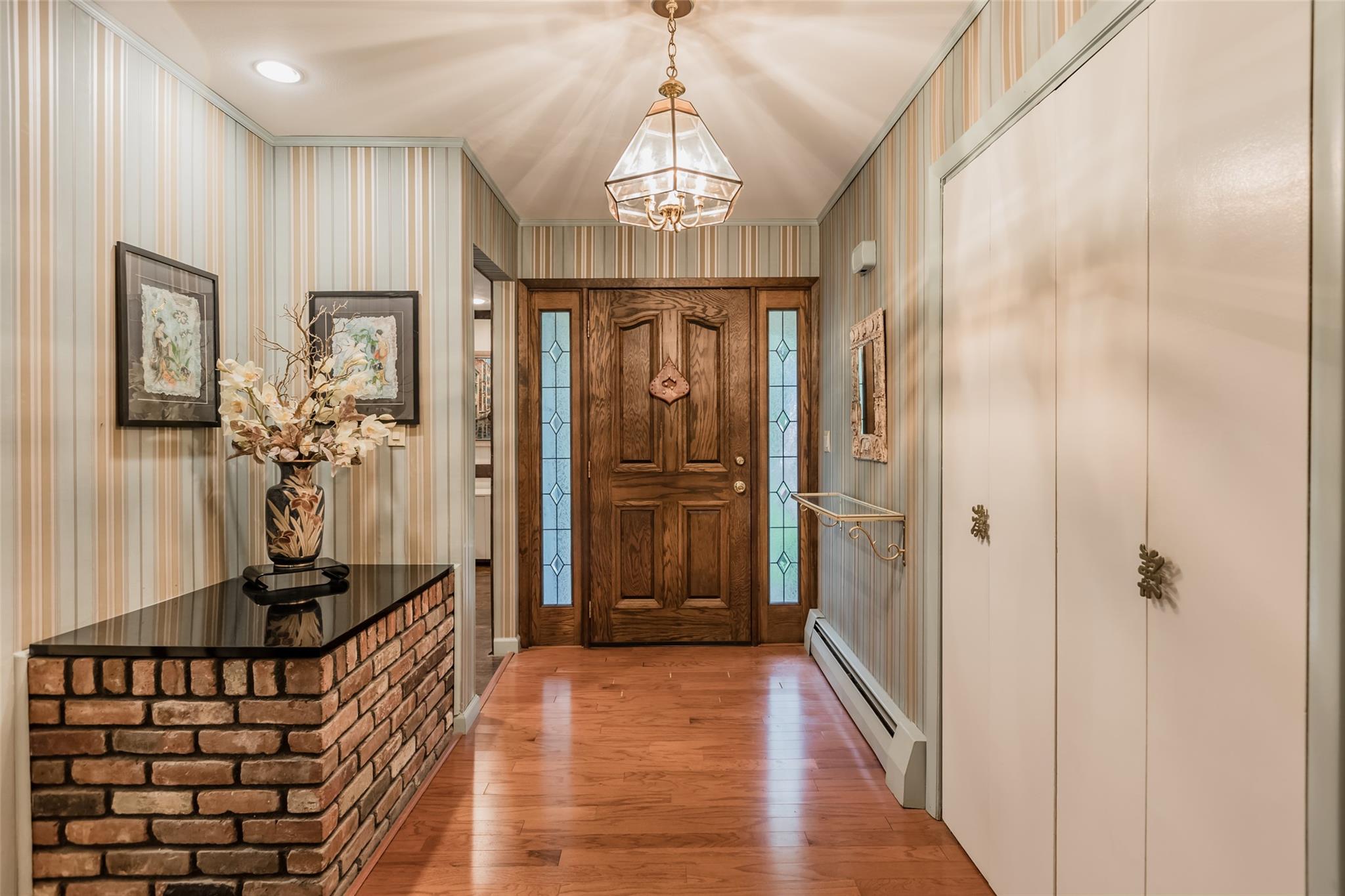 4 Ames Place, South Huntington, New York image 4