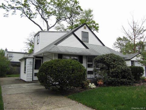 446 Howard Avenue Woodmere NY 11598