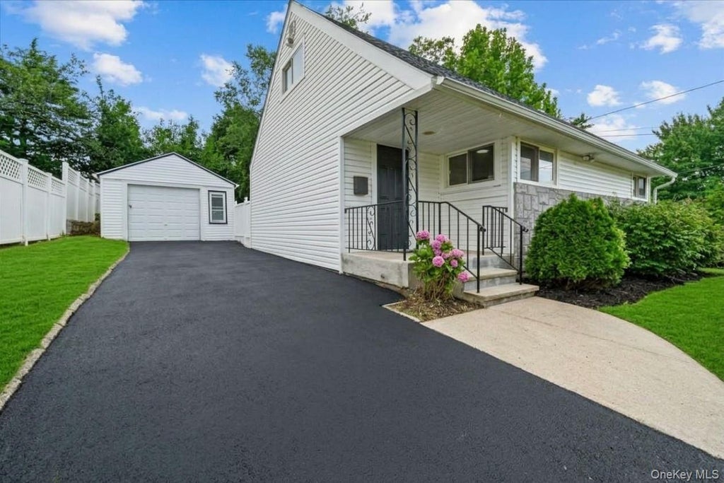 Photo of 40 Newkirk Road, Yonkers, NY 10710 (MLS # 1058293)
