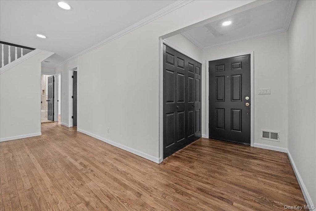 Photo of 40 Newkirk Road, Yonkers, NY 10710 (MLS # 1058293)